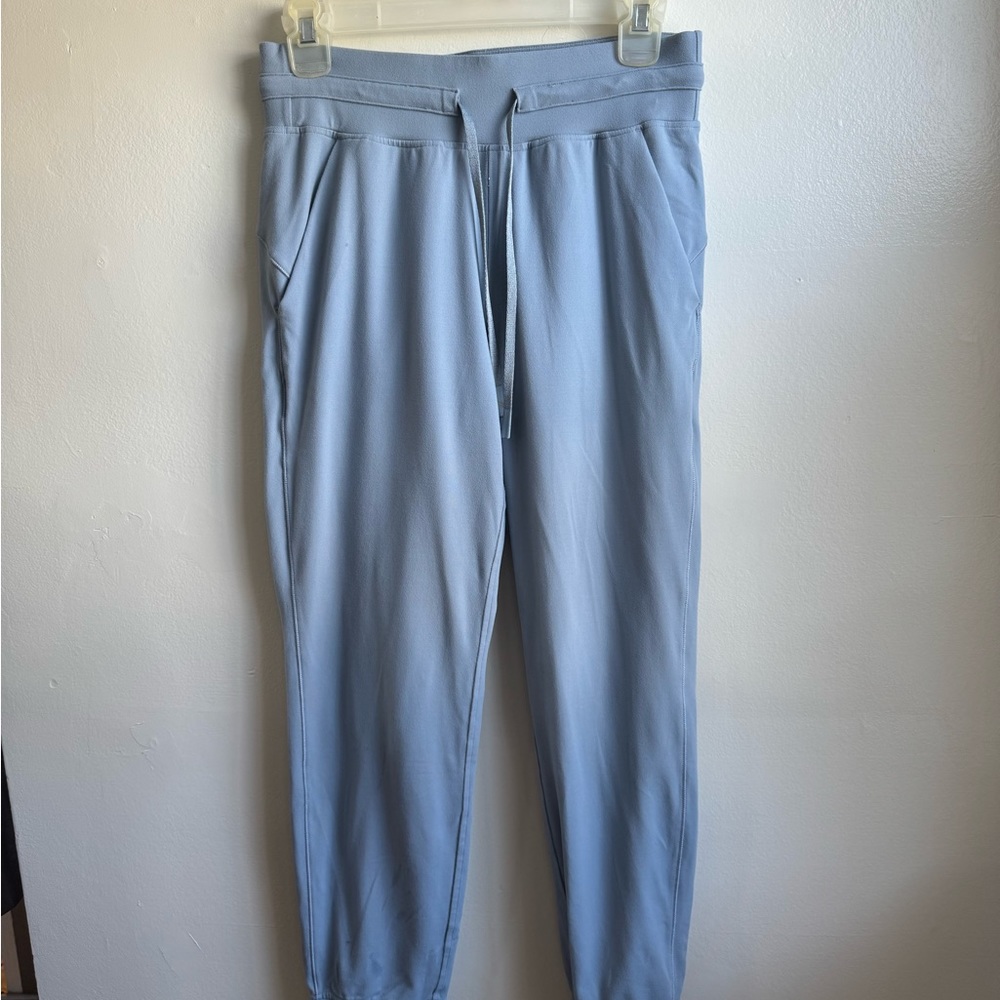 Lululemon size 6 baby blue joggers
